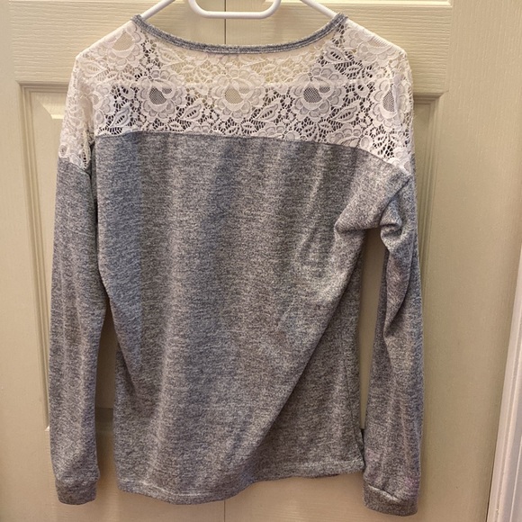 Grey and white long sleeve. - Picture 2 of 3